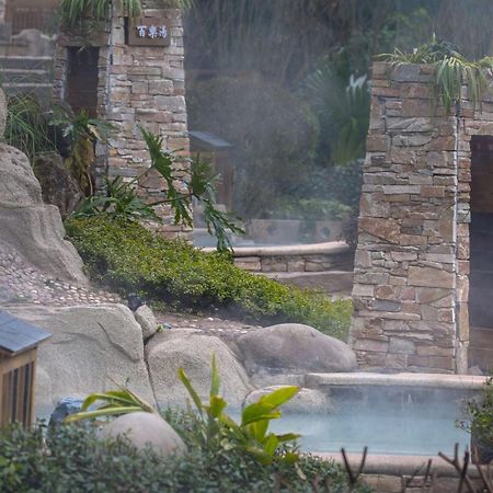 Howard Johnson Huashuiwan Hot Springs Resort Čcheng-tu Exteriér fotografie