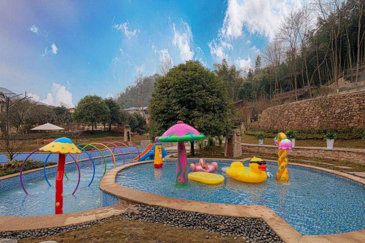 Howard Johnson Huashuiwan Hot Springs Resort Čcheng-tu Exteriér fotografie