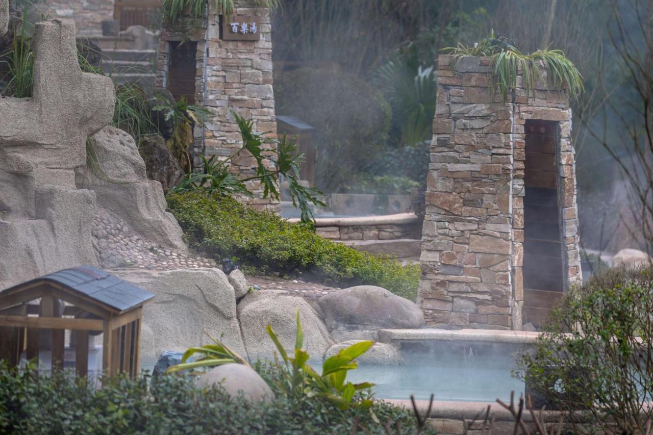 Howard Johnson Huashuiwan Hot Springs Resort Čcheng-tu Exteriér fotografie
