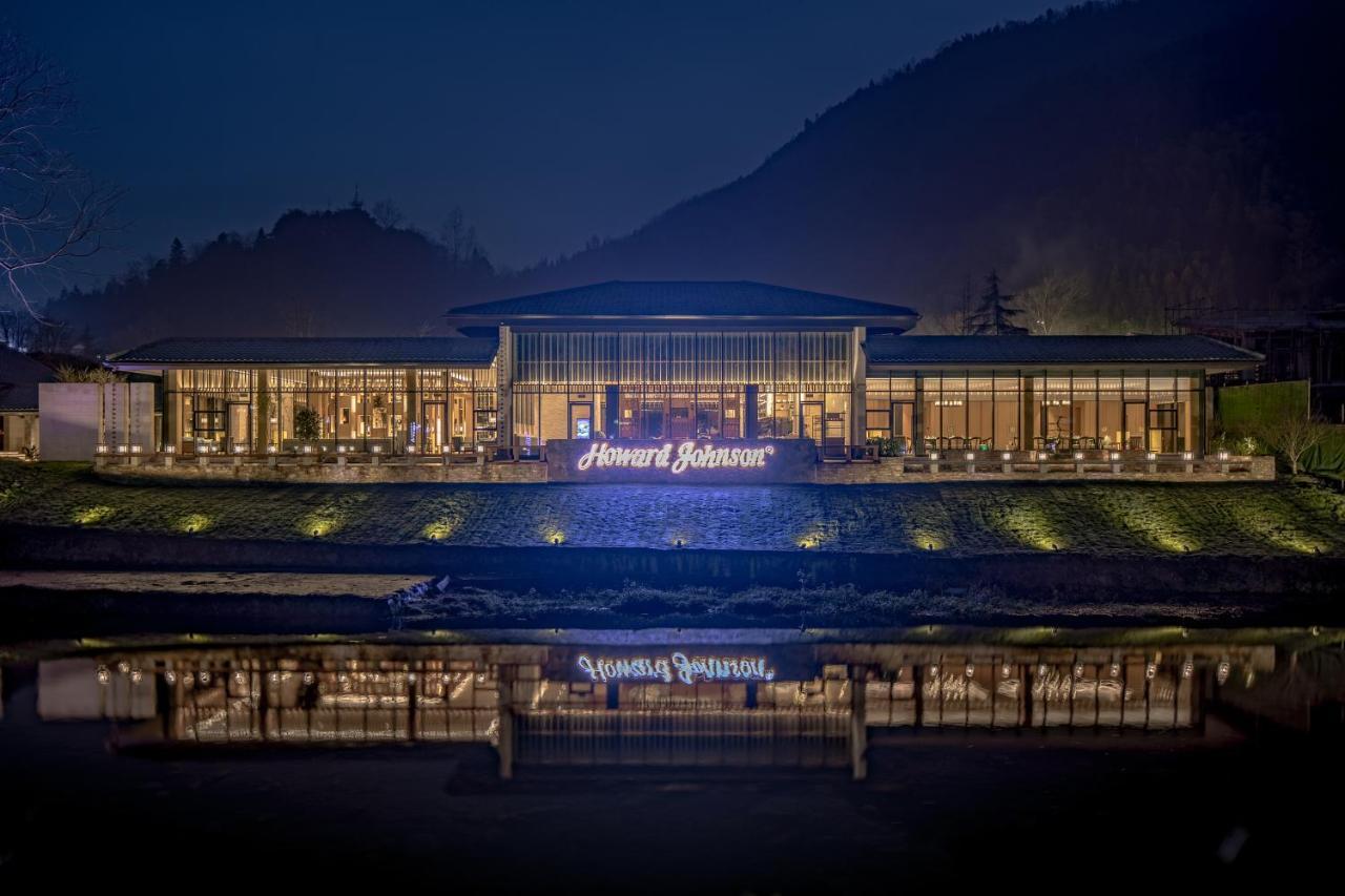 Howard Johnson Huashuiwan Hot Springs Resort Čcheng-tu Exteriér fotografie