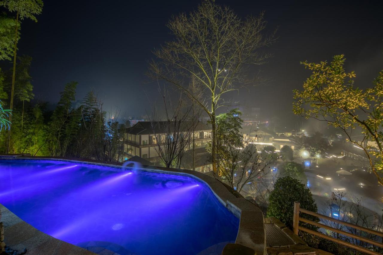 Howard Johnson Huashuiwan Hot Springs Resort Čcheng-tu Exteriér fotografie