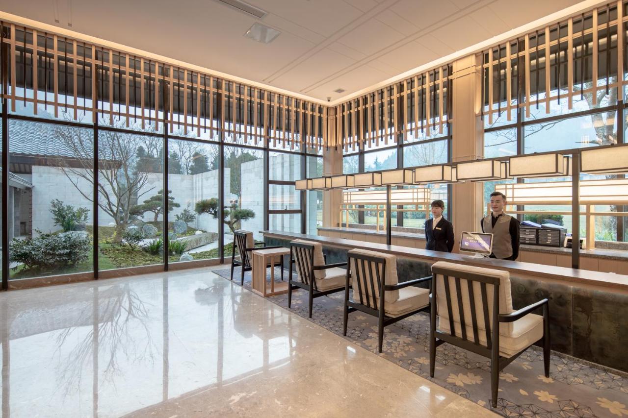 Howard Johnson Huashuiwan Hot Springs Resort Čcheng-tu Exteriér fotografie
